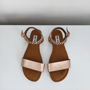STEVE MADDEN Sandals